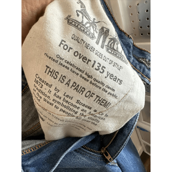 Levis Vinyl Flame 550 Jeans Rigid Denim Woman’s Size 29 Modified Cropped - Picture 12 of 13